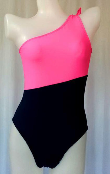 Swimsuit P263 L18 Zxs Mnone Onone black pink 1side halter ribbon 1piece